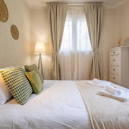 #maison㊶ - A Vibrant, Urban Daire Sofya