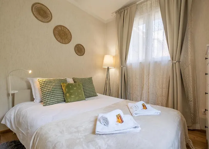 #maison㊶ - A Vibrant, Urban ソフィア