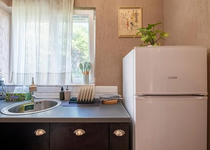 #maison㊶ - A Vibrant, Urban Apartment Sofia