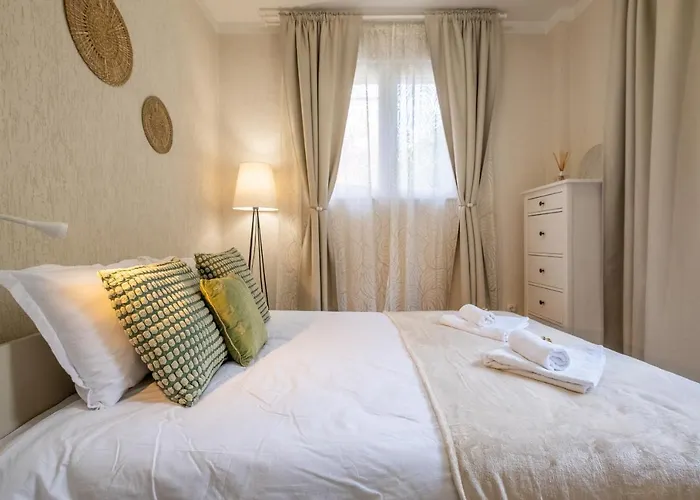 #maison㊶ - A Vibrant, Urban Apartment Sofia