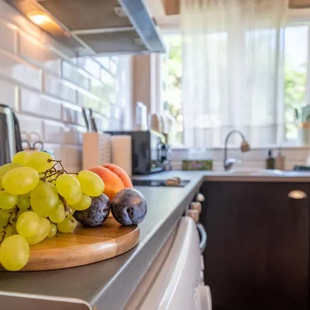 #maison㊶ - A Vibrant, Urban Apartmán